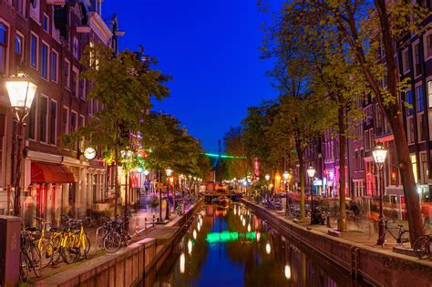 where is central amsterdam|Amsterdam Centrum .